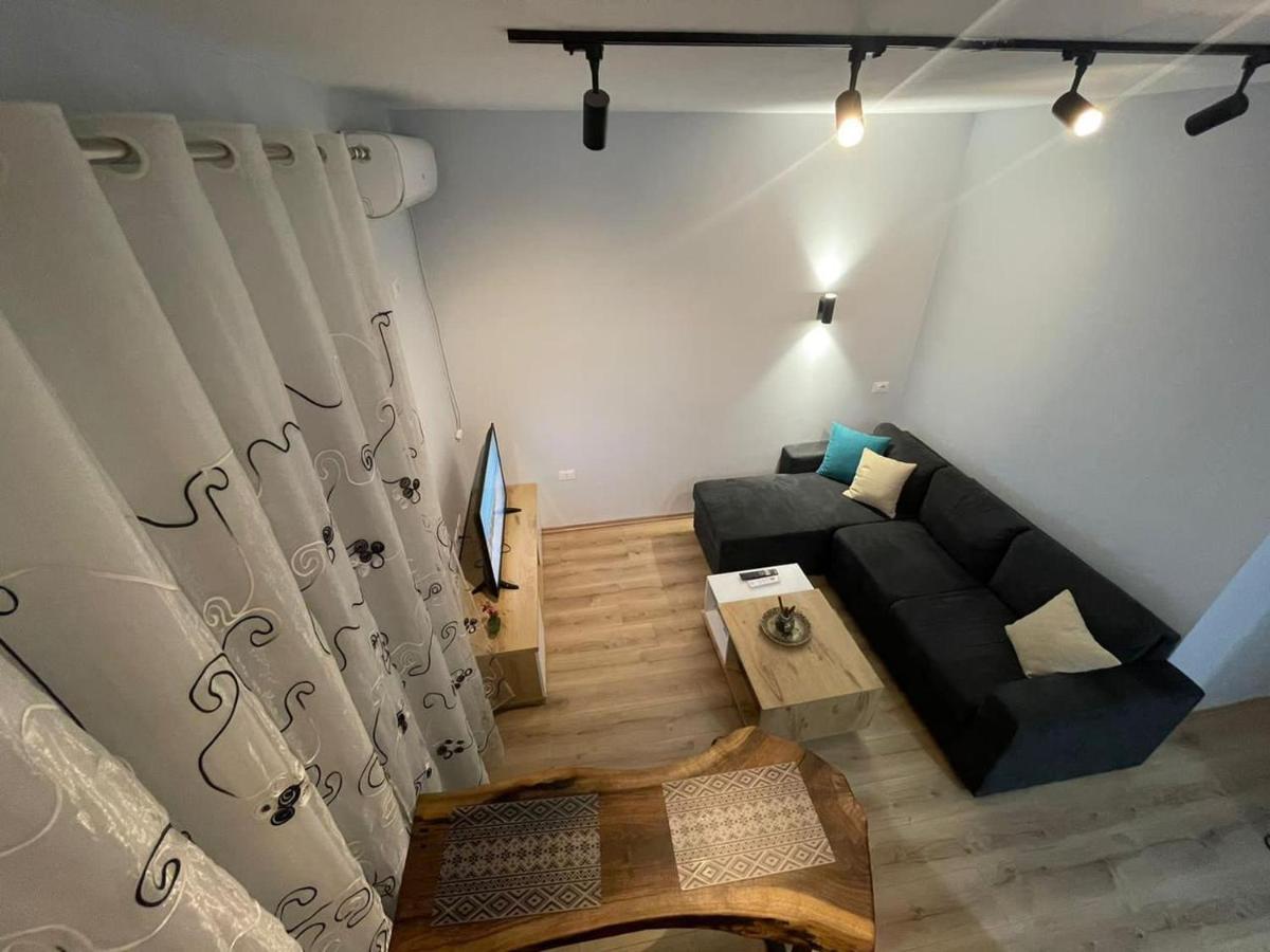 Center Tirana Goldi Apartment Bagian luar foto